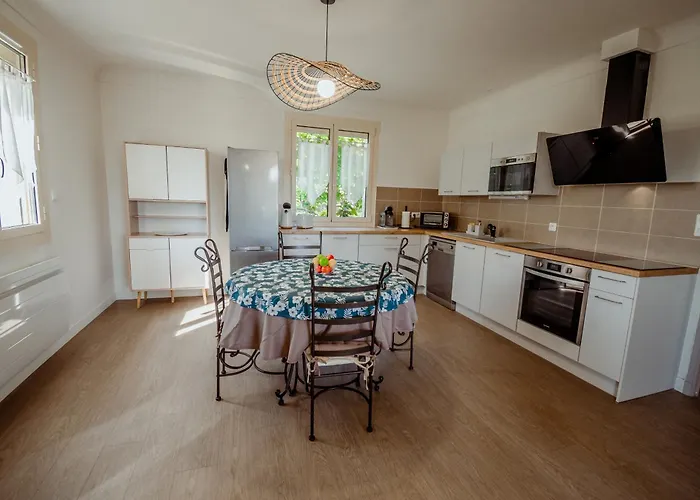 Agreable Maison De A Lacapelette