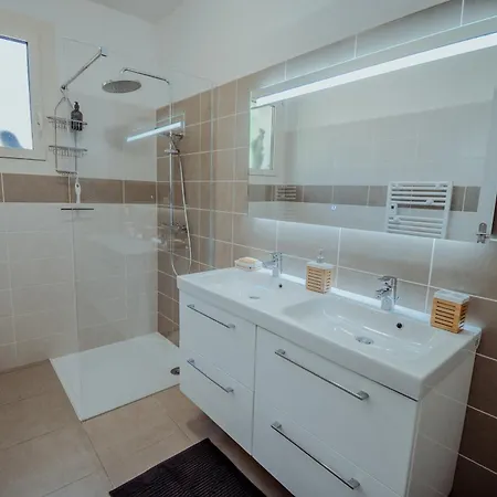 Holiday home Agreable Maison De A Lacapelette