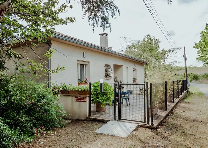 Vakantiehuis Agreable Maison De A Lacapelette *