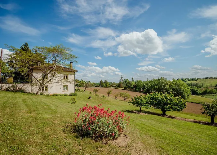 Agreable Maison De A Lacapelette Vakantiehuis